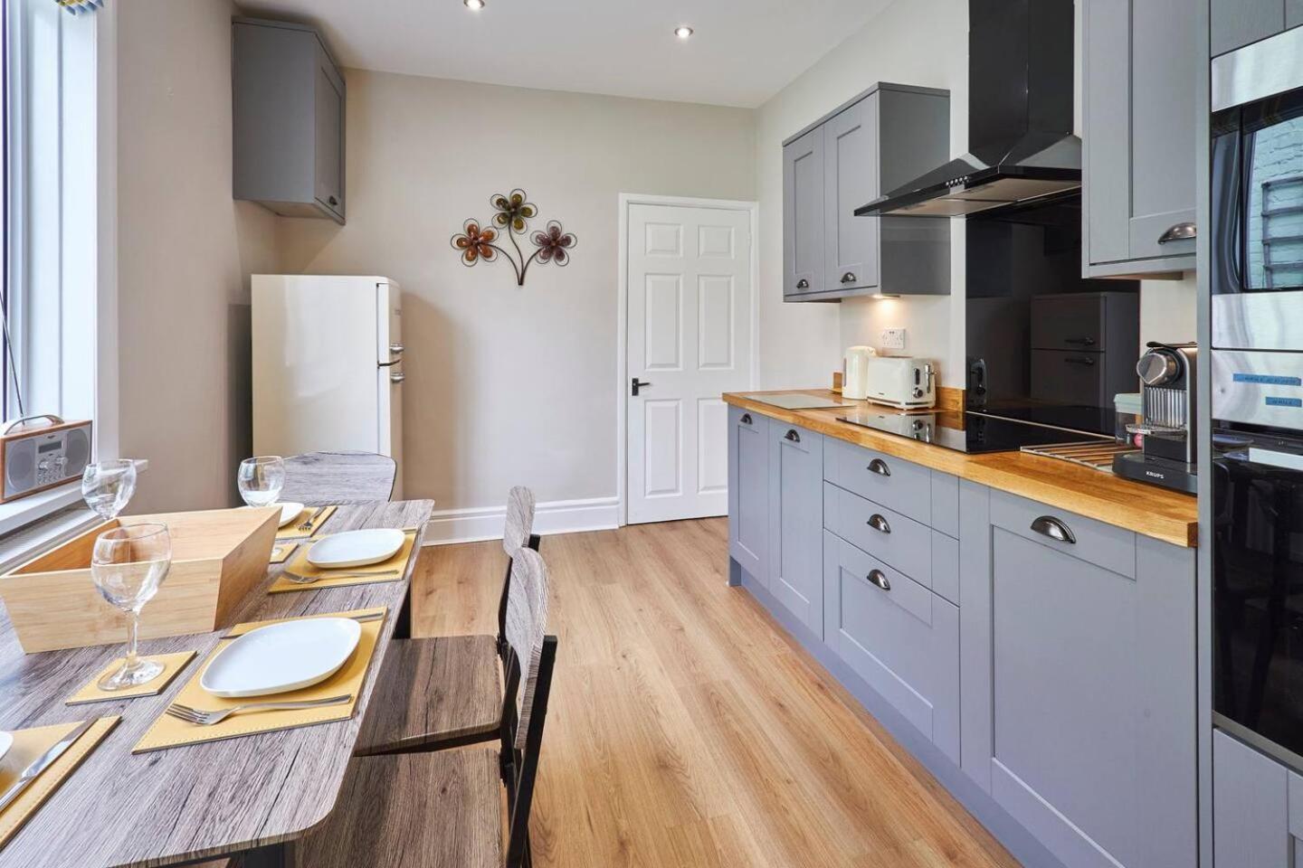 Pass The Keys Modern Home In A Seaside Town Seaham Esterno foto